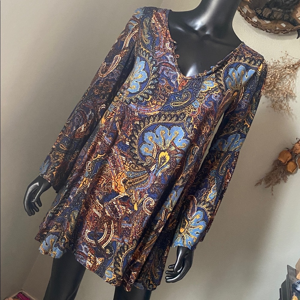 EARTHBOUND Vibrant Paisley Tunic